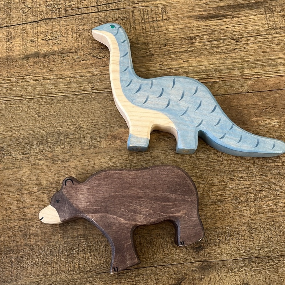 2 Wooden toys